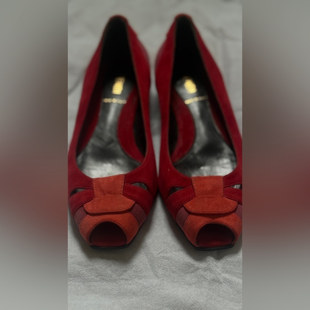 Brand New Fendi peep toe suede flats size 36.5